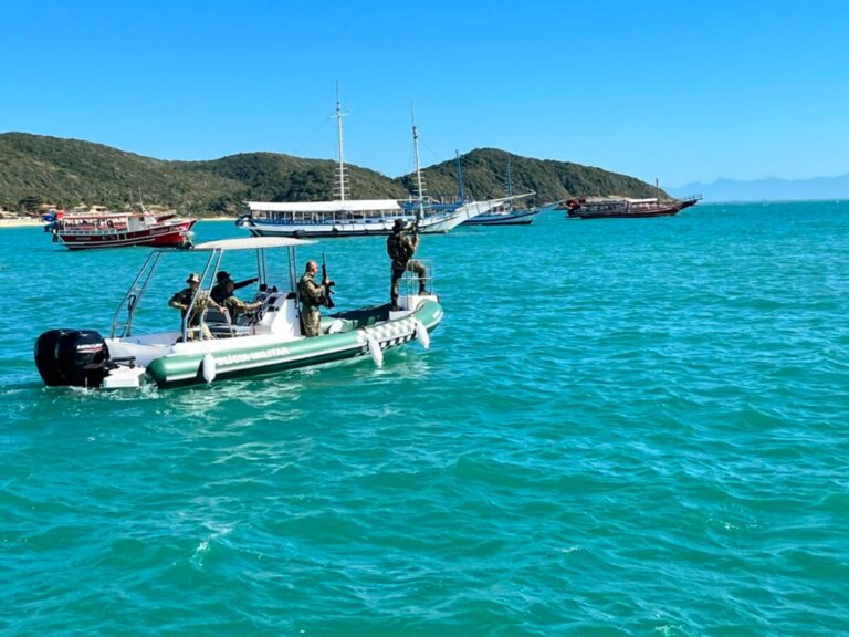 em-areas-de-protecao-ambiental,-buzios-reforca-fiscalizacao-para-combater-pesca-irregular