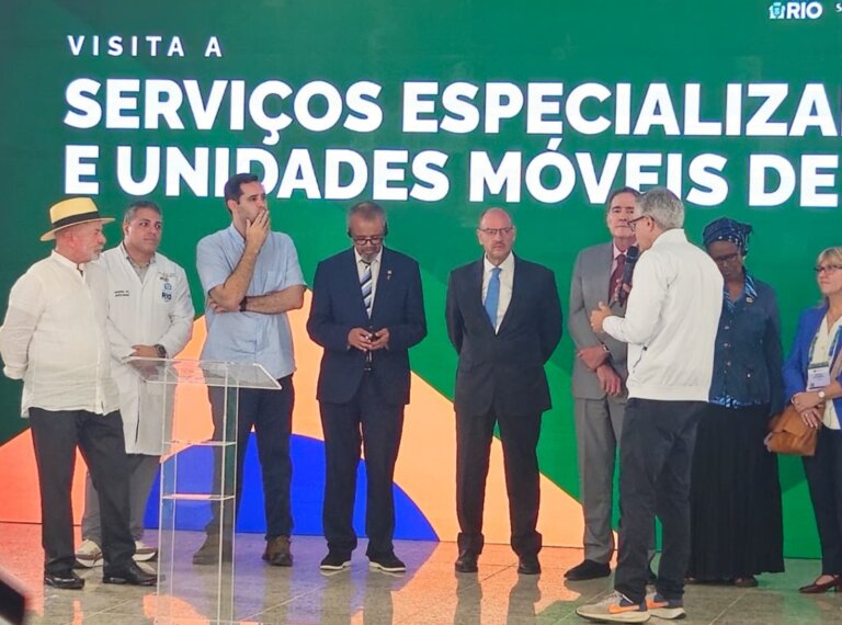 no-rio,-lula-diz-que-sus-vive-revolucao-e-pede-a-oms-que-apresente-modelo-brasileiro-a-trump
