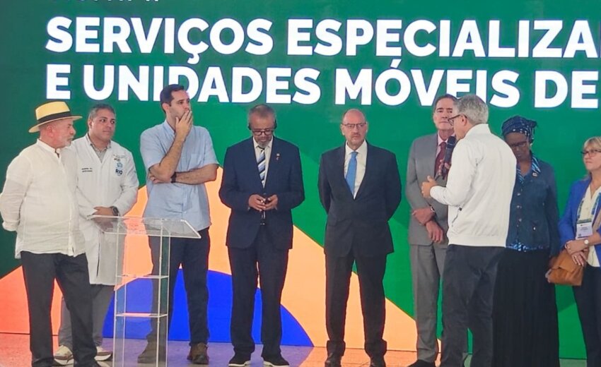 no-rio,-lula-diz-que-sus-vive-revolucao-e-pede-a-oms-que-apresente-modelo-brasileiro-a-trump