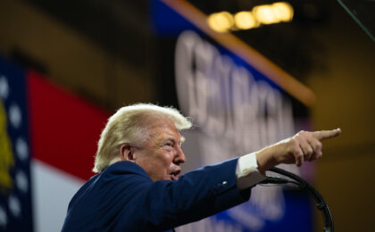 trump-endurece-deportacoes-e-determina-prisao-ate-de-quem-aguarda-‘green-card’
