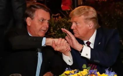 trump-acusa-o-brasil-de-perseguir-bolsonaro-em-novo-ataque-disfarcado-de-“estado-de-emergencia”
