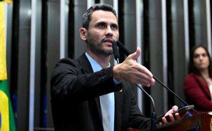 cleitinho-anuncia-candidatura-ao-governo-de-minas-e-fortalece-plano-do-pl-para-2026