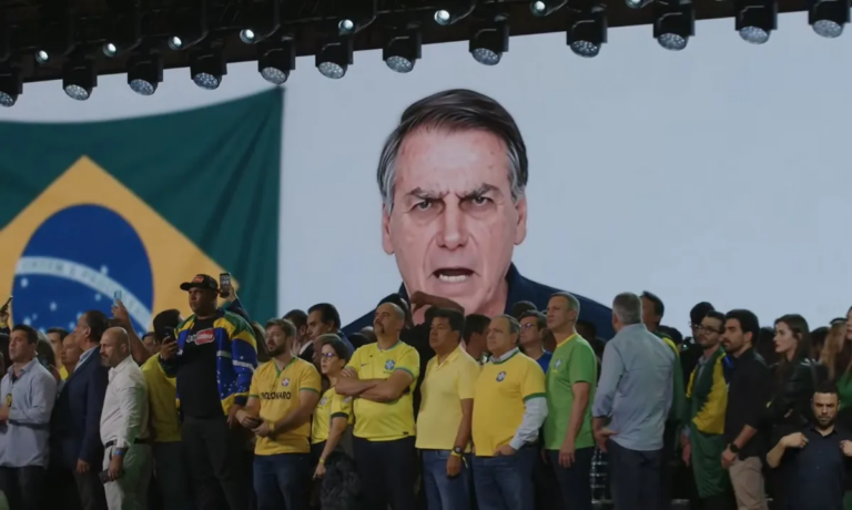 pode-rir:-defesa-de-flavio-faz-comparacao-esdruxula-para-explicar-video-de-bolsonaro