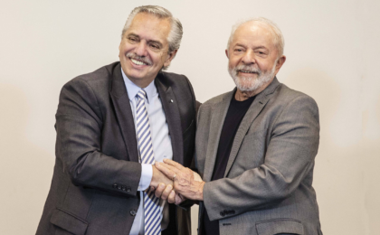 ex-presidente-da-argentina-detona-milei-por-ataque-a-lula:-“desequilibrado”