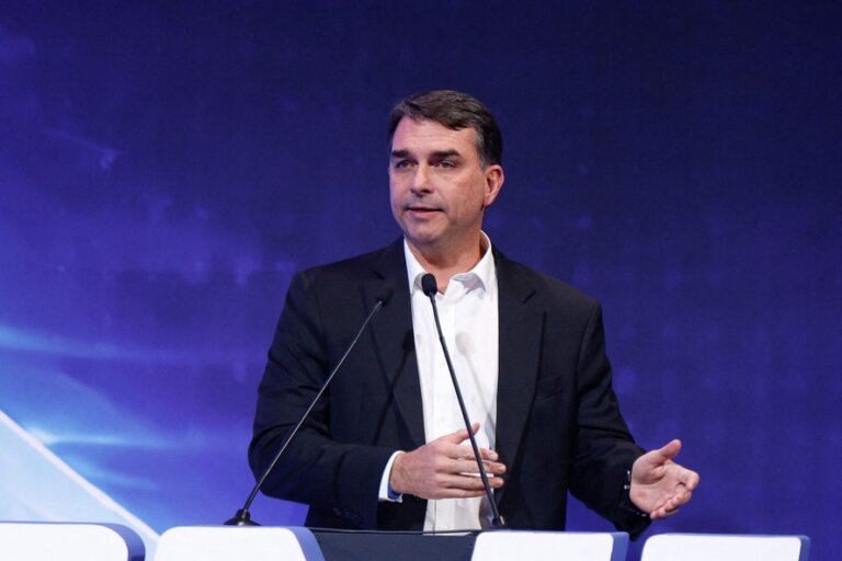 flavio-bolsonaro-vincula-idas-a-debates-a-presenca-de-lula;-entenda