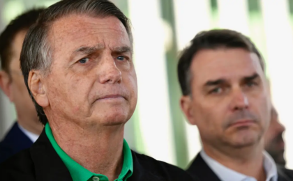 sakamoto:-bolsonaro-joga-flavio-ao-mar-confiando-que-nunes-marques-lhe-dara-uma-boia