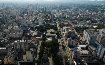 defesa-civil-alerta-para-rajadas-de-vento-em-sao-paulo;-106-mil-estao-sem-luz