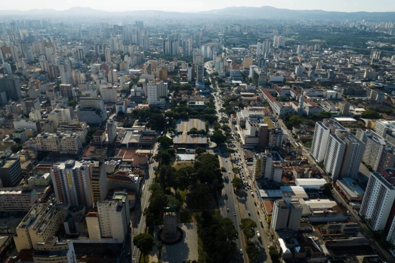 defesa-civil-alerta-para-rajadas-de-vento-em-sao-paulo;-106-mil-estao-sem-luz