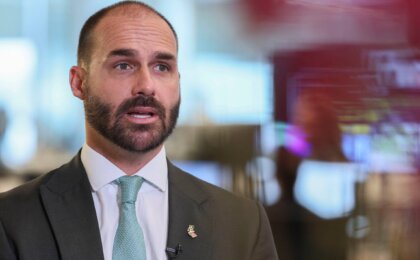 em-sp-apos-risco-de-impugnacao,-eduardo-bolsonaro-desiste-de-suplencia-ao-senado