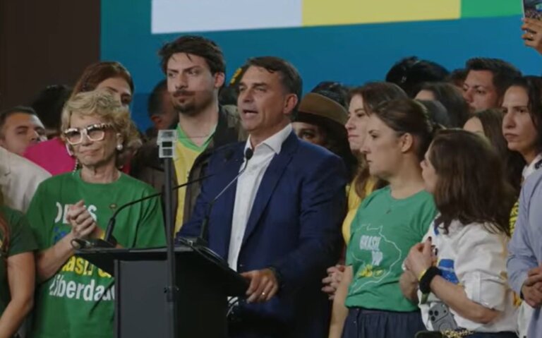 itamaraty-negou-vistos-de-funcionarios-dos-eua-que-buscavam-reuniao-com-flavio-bolsonaro