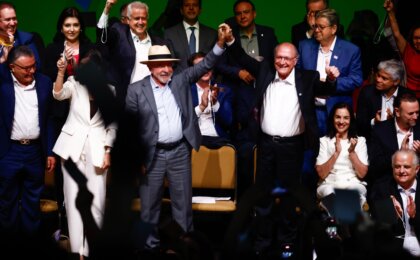 lula-exalta-a-lealdade-de-alckmin:-‘voce-pode-ir-deitar-e-sabe-que-nao-havera-golpe’