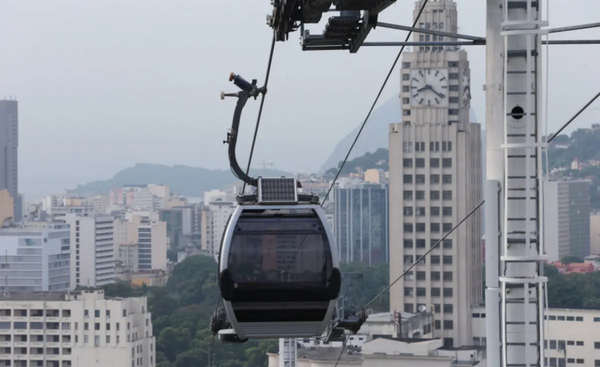 teleferico-fica-suspenso-com-passageiro-durante-ventania-no-rio