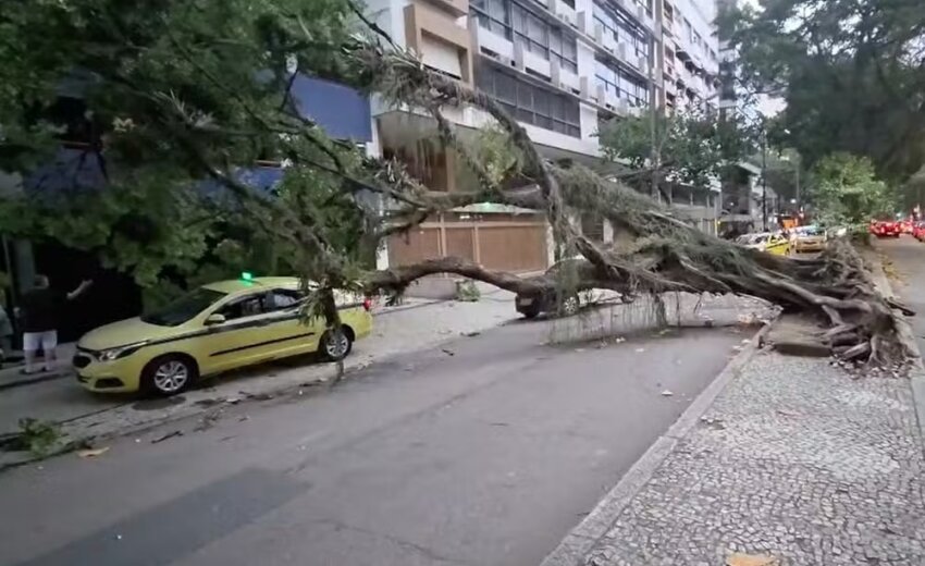 vendaval-deixa-rastro-de-destruicao-no-rio;-veja-o-que-se-sabe-ate-agora