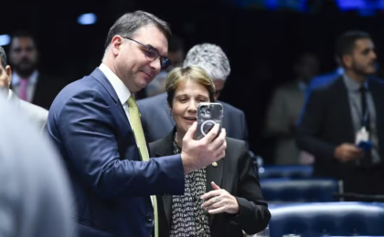 tereza-cristina-aceita-convite-para-ser-vice-de-flavio-bolsonaro,-dizem-aliados