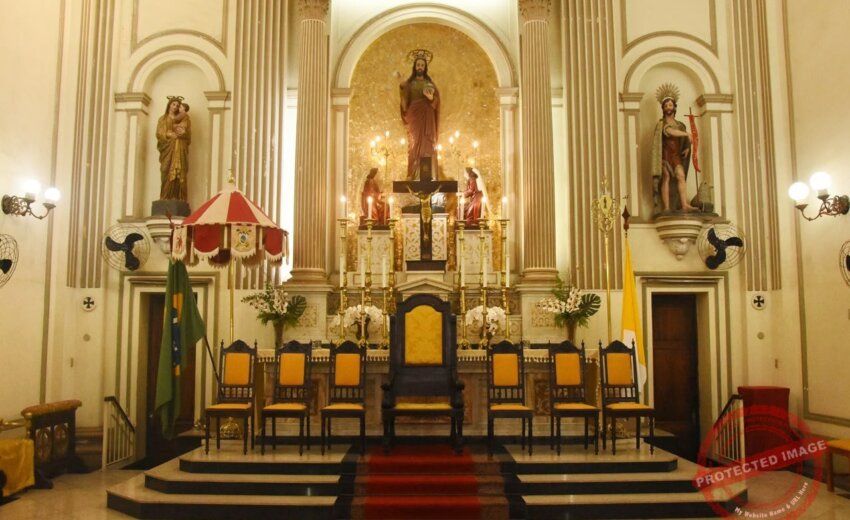 festa-do-santissimo-salvador-com-visita-guiada-na-catedral-para-descobertas-culturais-e-religiosas