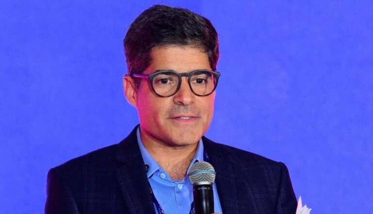 acm-neto-se-declara-como-branco-em-registro-de-candidatura-no-tse-apos-polemica-em-2022