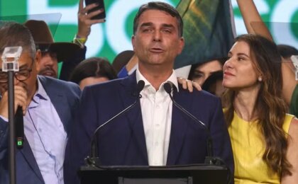 flavio-bolsonaro-mantem-conversas-por-vice-apos-pp-optar-pela-neutralidade