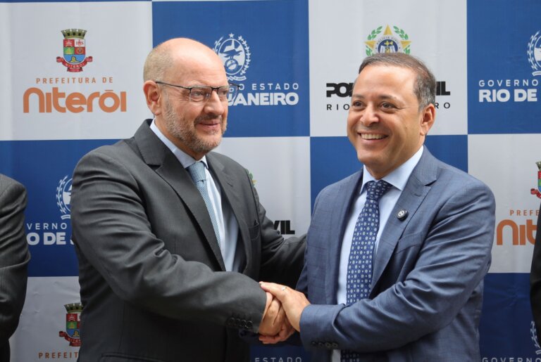 rodrigo-neves-anuncia-maior-honraria-de-niteroi-para-ricardo-couto