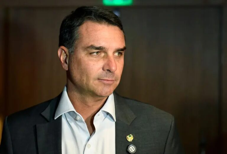 as-derrotas-de-flavio-bolsonaro-na-campanha-ate-a-neutralidade-do-pp