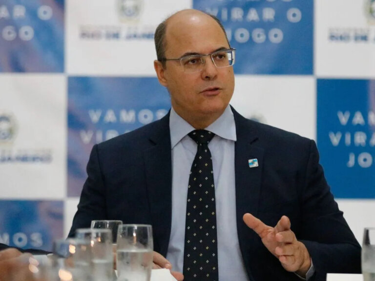 wilson-witzel-desiste-de-disputa-e-declara-apoio-a-garotinho-no-rj