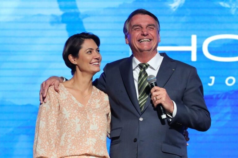 bolsonaro-pede-ao-stf-visita-da-cunhada-por-possivel-internacao-de-michelle