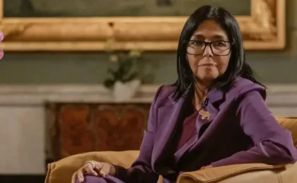 delcy-rodriguez-diz-que-erro-de-maduro-foi-nao-abrir-mais-a-venezuela-ao-mundo-e-elogia-trump