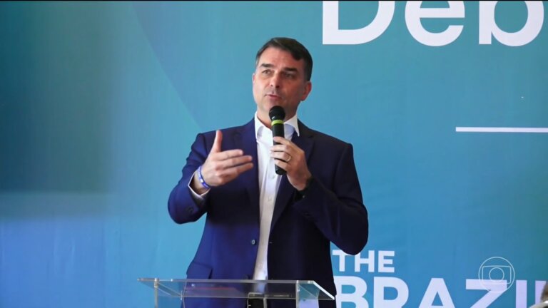 em-tse-imparcial,-flavio-bolsonaro-diz-que-aceitara-resultado-das-eleicoes-e-confia