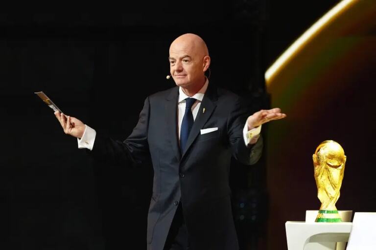 uefa-ameaca-levar-fifa-a-justica-e-amplia-pressao-sobre-infantino
