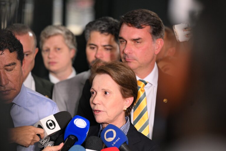 tereza-cristina-diz-que-ainda-pode-ser-vice-de-flavio-bolsonaro-apesar-da-neutralidade-do-pp