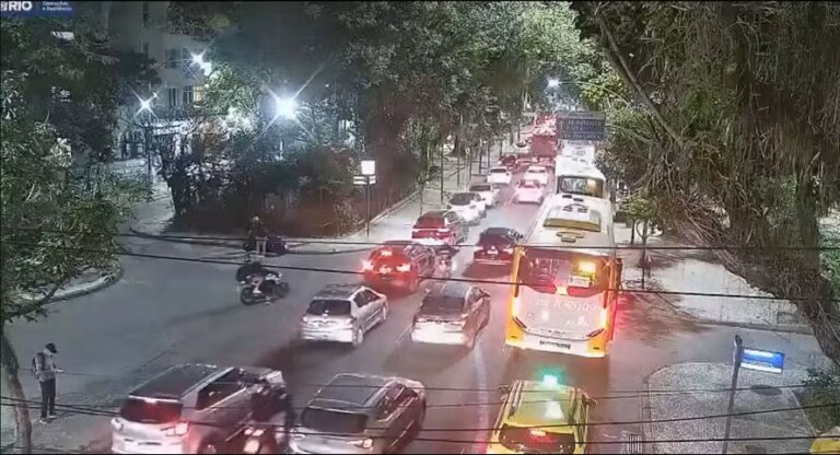 idosa-morre-apos-ser-atropelada-por-onibus-no-humaita