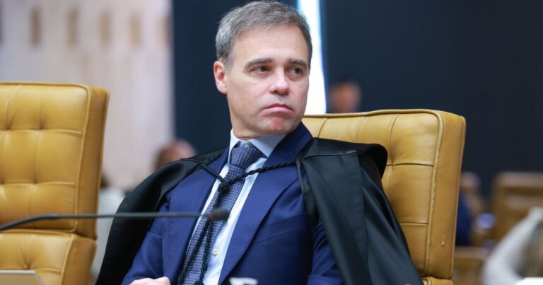 o-questionamento-de-professora-da-fgv-sobre-acao-de-mendonca-contra-lulinha