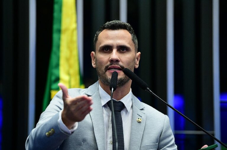 cleitinho-volta-a-pedir-para-disputar-governo-de-mg-e-partido-nega-de-novo