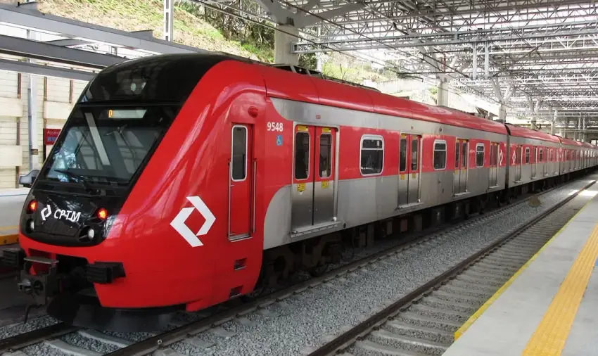 sakamoto:-greve-da-cptm-poe-privatizacoes-de-trens-e-agua-no-centro-da-eleicao-em-sp