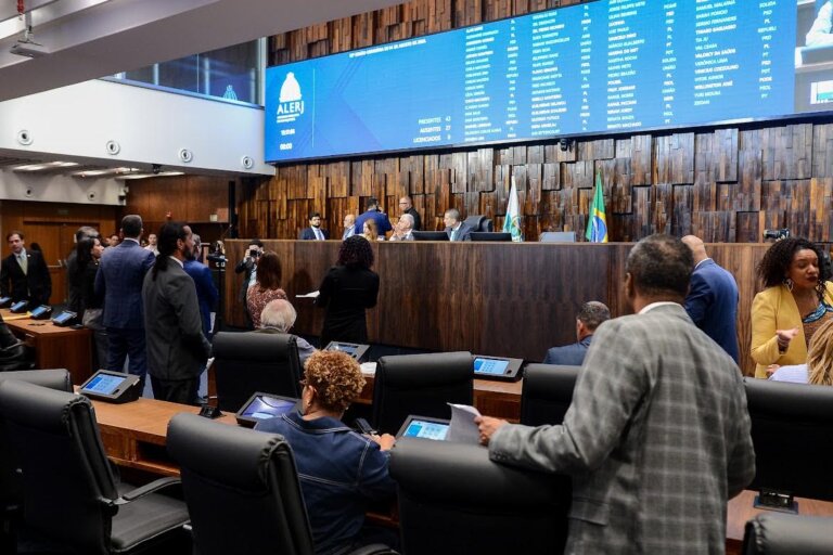 alerj-busca-tregua-politica-e-reduz-pautas-ideologicas-na-reta-final-antes-das-eleicoes
