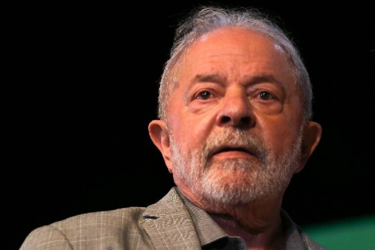 os-brasileiros-que-acreditam-que-lula-morreu-e-foi-substituido-por-clone,-segundo-meio/ideia