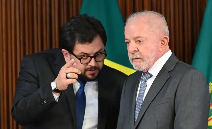 ex-chefe-de-gabinete-pede-para-deixar-campanha-de-lula