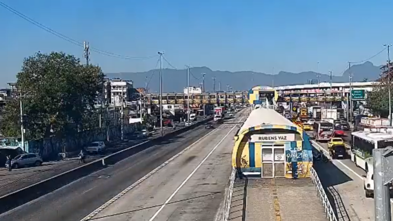 homem-morre-ao-ser-atropelado-por-onibus-do-brt-na-avenida-brasil