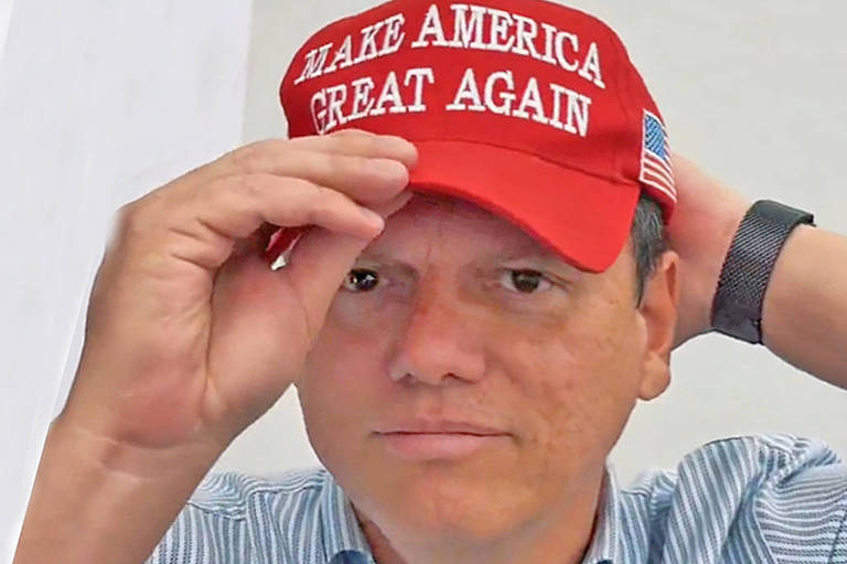 tarcisio-diz-que-se-arrepende-de-usar-bone-de-trump