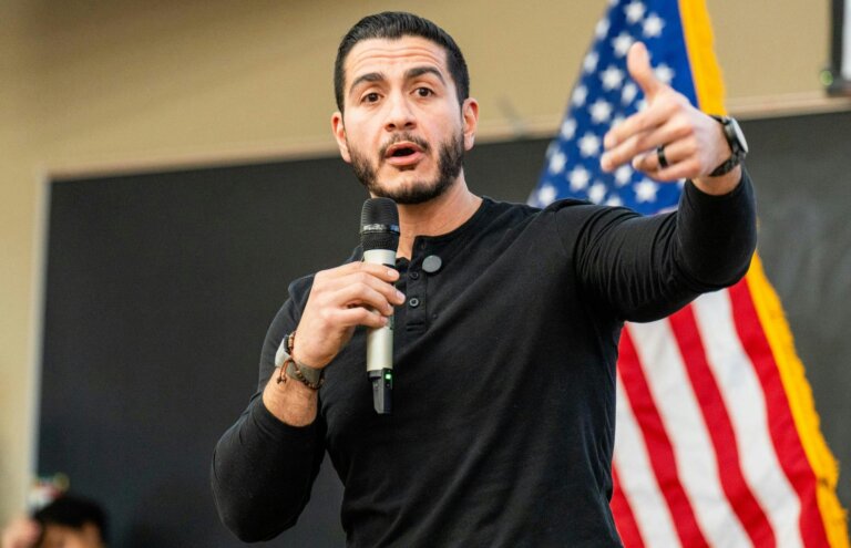 abdul-el-sayed-pode-se-tornar-o-primeiro-senador-muculmano-da-historia-dos-eua-apos-vencer-previas