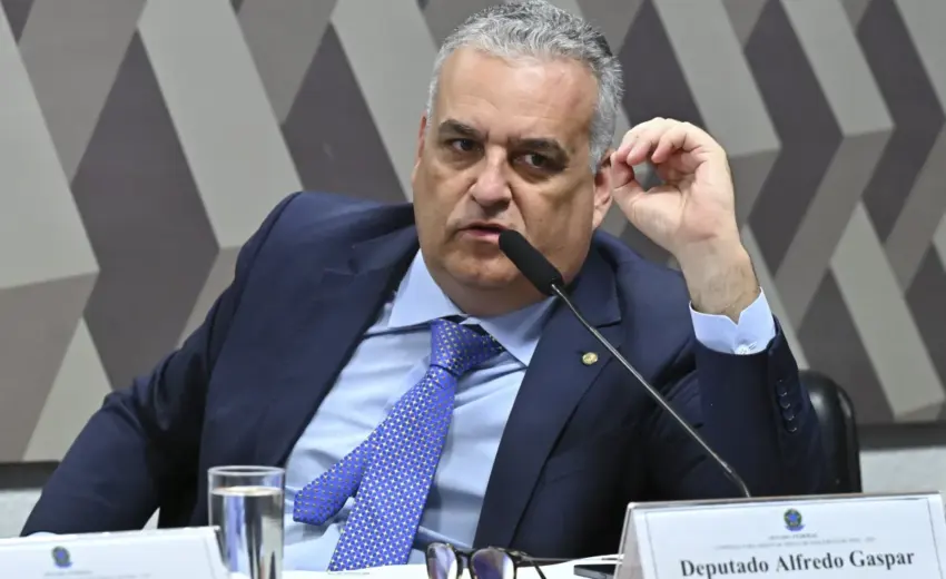 “ditadura-judicial”:-vice-de-flavio-tem-historico-de-ataques-ao-stf