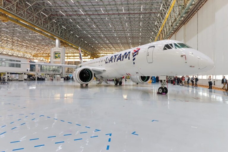 latam-anuncia-42-rotas-na-primeira-fase-de-operacao-do-embraer-195-e2