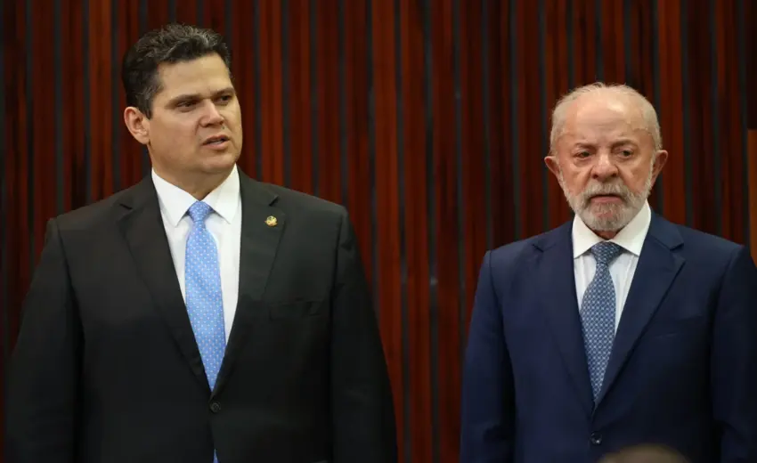 lula-e-alcolumbre-se-reunem-apos-tres-meses-sem-contato