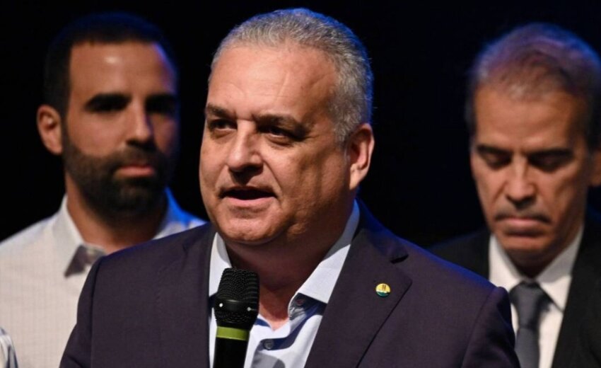 ate-fabricio-queiroz-poderia-ser-o-vice-de-flavio.-por-moises-mendes