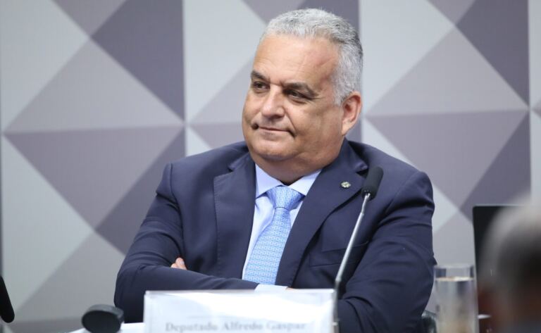 blindagem?-pgr-arquiva-pedido-para-investigar-vice-de-flavio-por-emendas-pix