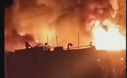 incendio-em-deposito-mobiliza-bombeiros-de-cinco-quarteis-na-baixada