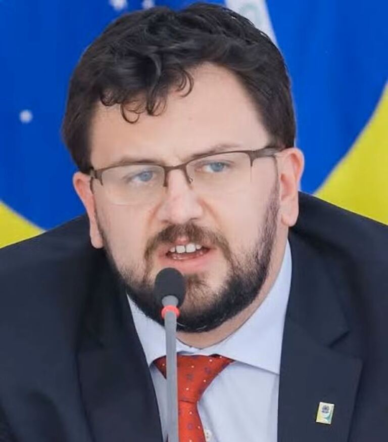 lula-defende-investigacao-sobre-ex-assessor-e-diz-que-emprestimos-sao-algo-comum
