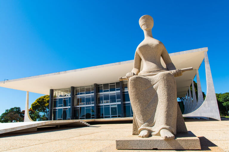 no-jogo-da-estrategia,-judiciario-deve-jogar-com-as-cartas-da-lei