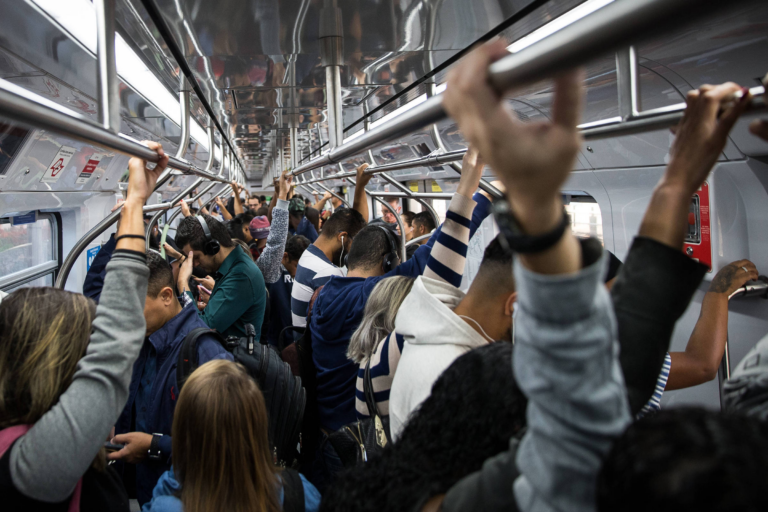 cptm-tem-falhas-nas-linhas-11-e-12-em-retomada-apos-greve