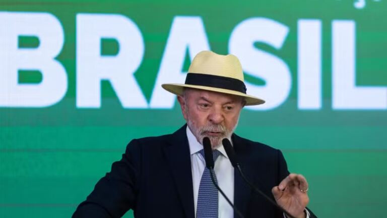 lula-minimiza-crise-gerada-pelo-ex-assessor-marcola:-‘quem-nunca-pediu-emprestimo-para-um-amigo?’