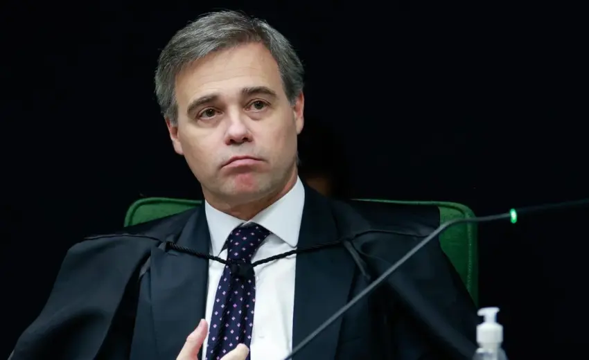 mendonca-se-reune-com-o-ministro-da-justica-apos-crise-com-a-pf